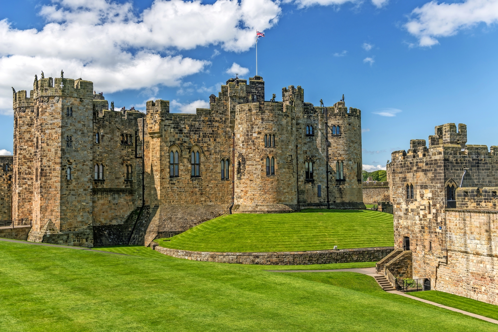 Alnwick Castle, Drehort für die Aussenaufnahmen der Schule für Hexerei und Zauberei Alnwick Castle, Drehort für die Aussenaufnahmen der Schule für Hexerei und Zauberei Bild