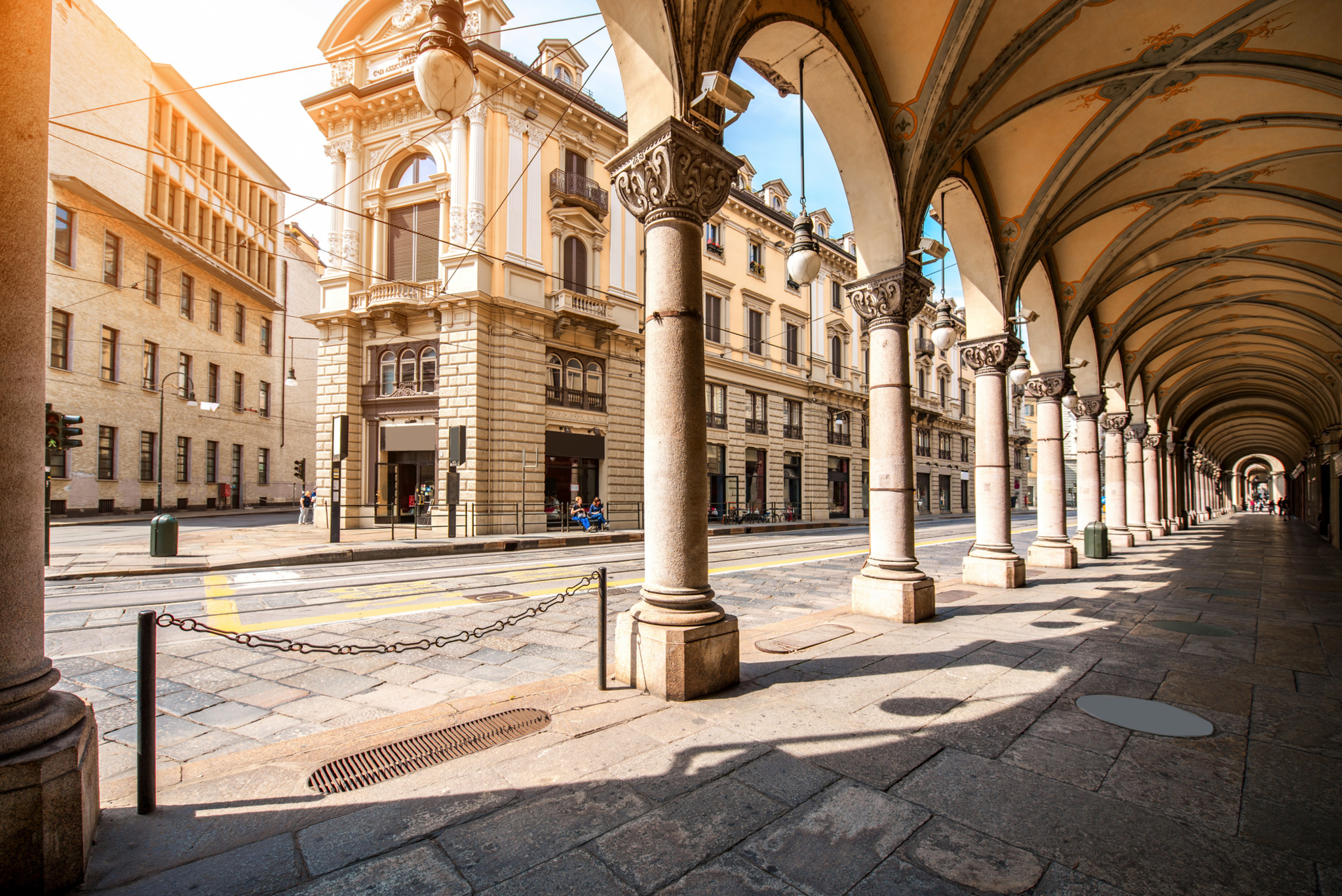 Turin -  Piazza Castello mit dem Palazzo Madama und Palazzo Reale in der Dämmerung Bild