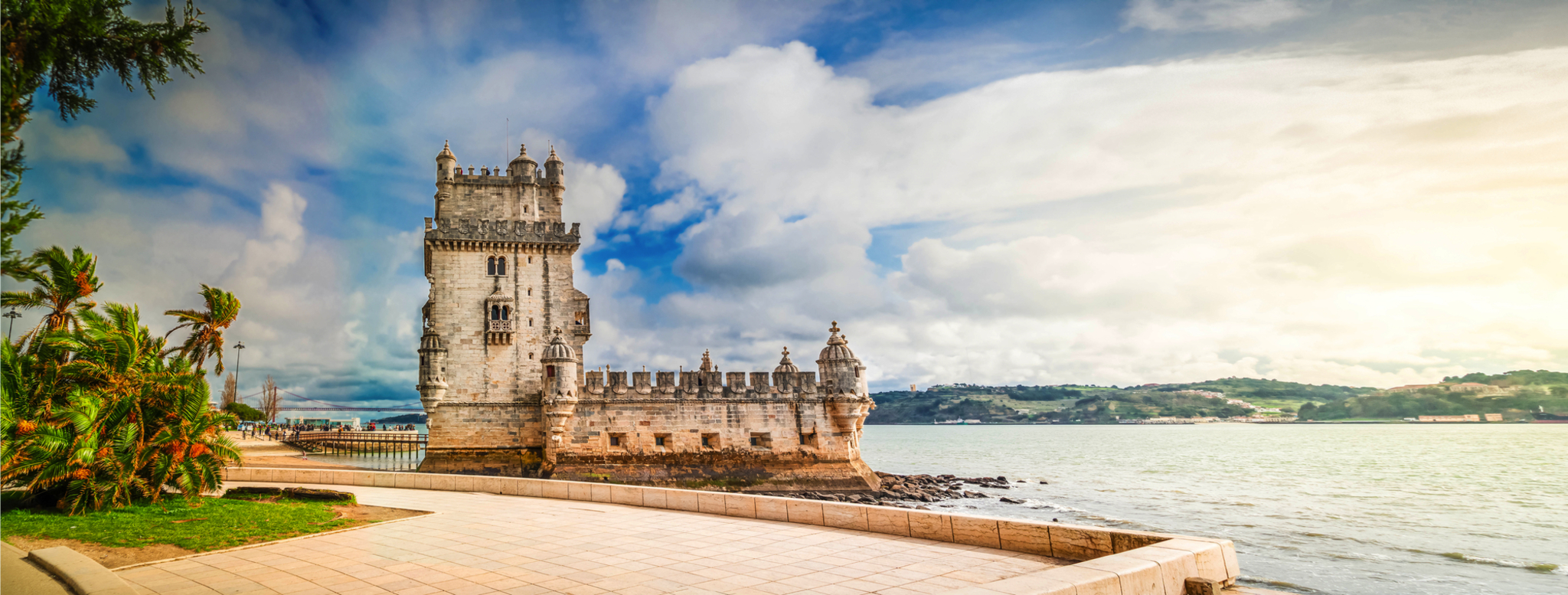 Torre de Belém an der Atlantikküste in Lissabon, Portugal.