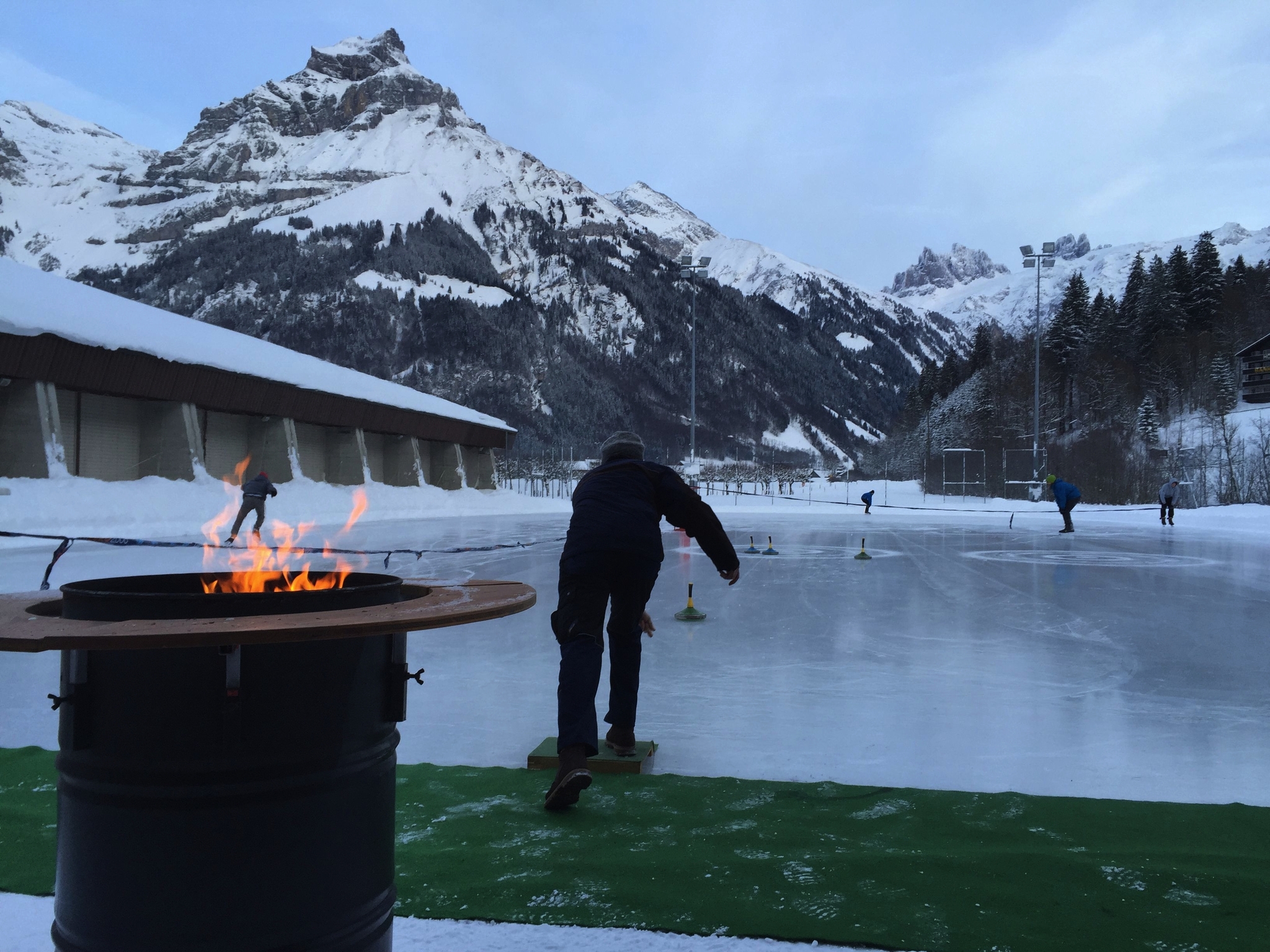 Eisstockschiessen in Engelberg Eisstockschiessen in Engelberg Bild
