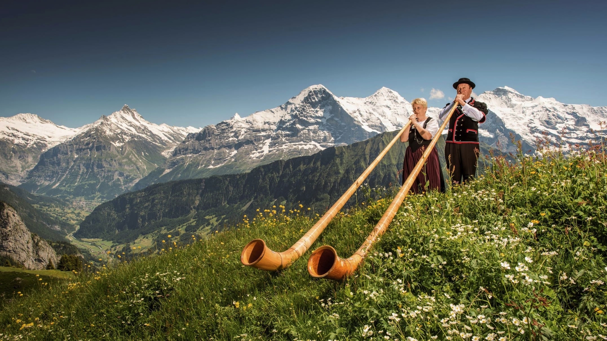 Täglich Livekonzert in der Nähe der Bahnstation Bild