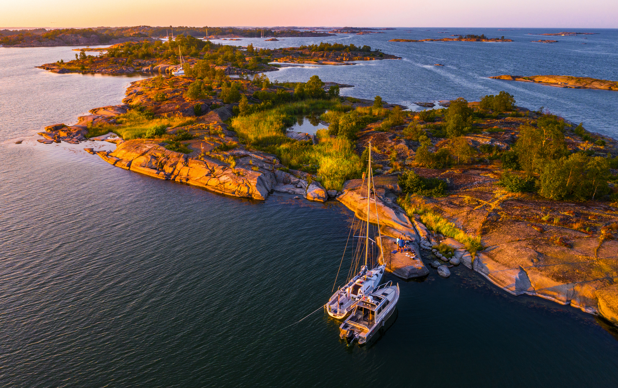 Schärengarten an der schwedischen Küste Bild