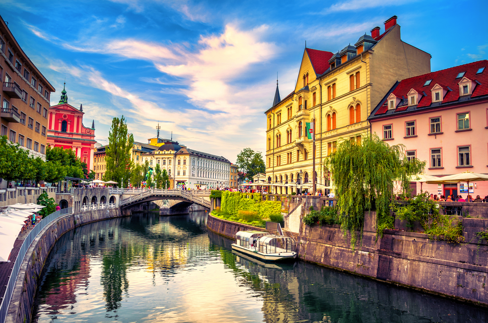 Stadtbildansicht auf dem Ljubljanica-Kanal in der Altstadt von Ljubljana Stadtbildansicht auf dem Ljubljanica-Kanal in der Altstadt von Ljubljana Bild