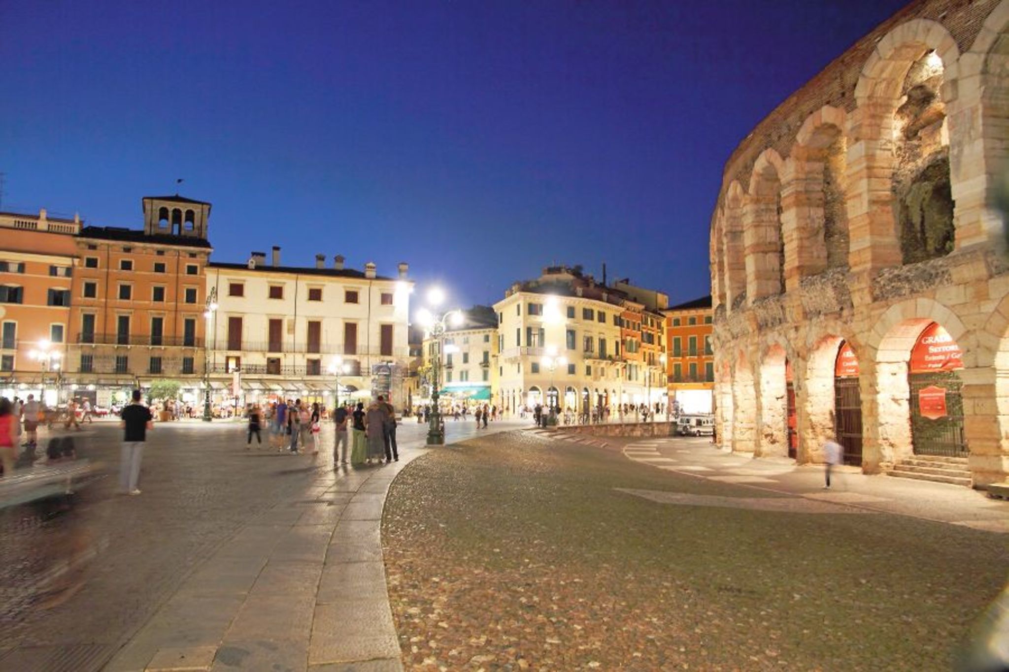 Piazza Brà und Arena Piazza Brà und Arena Bild