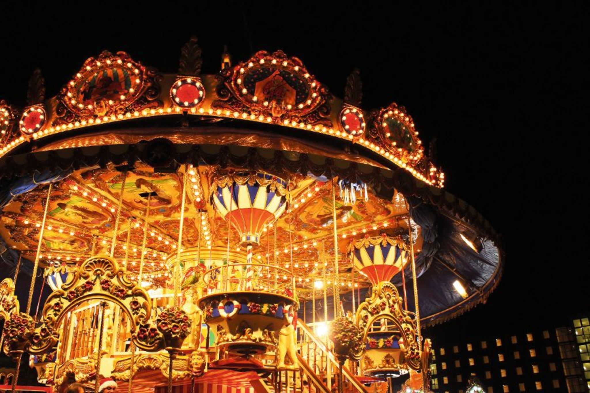 Karusell auf dem Münchner Weihnachtsmarkt Bild