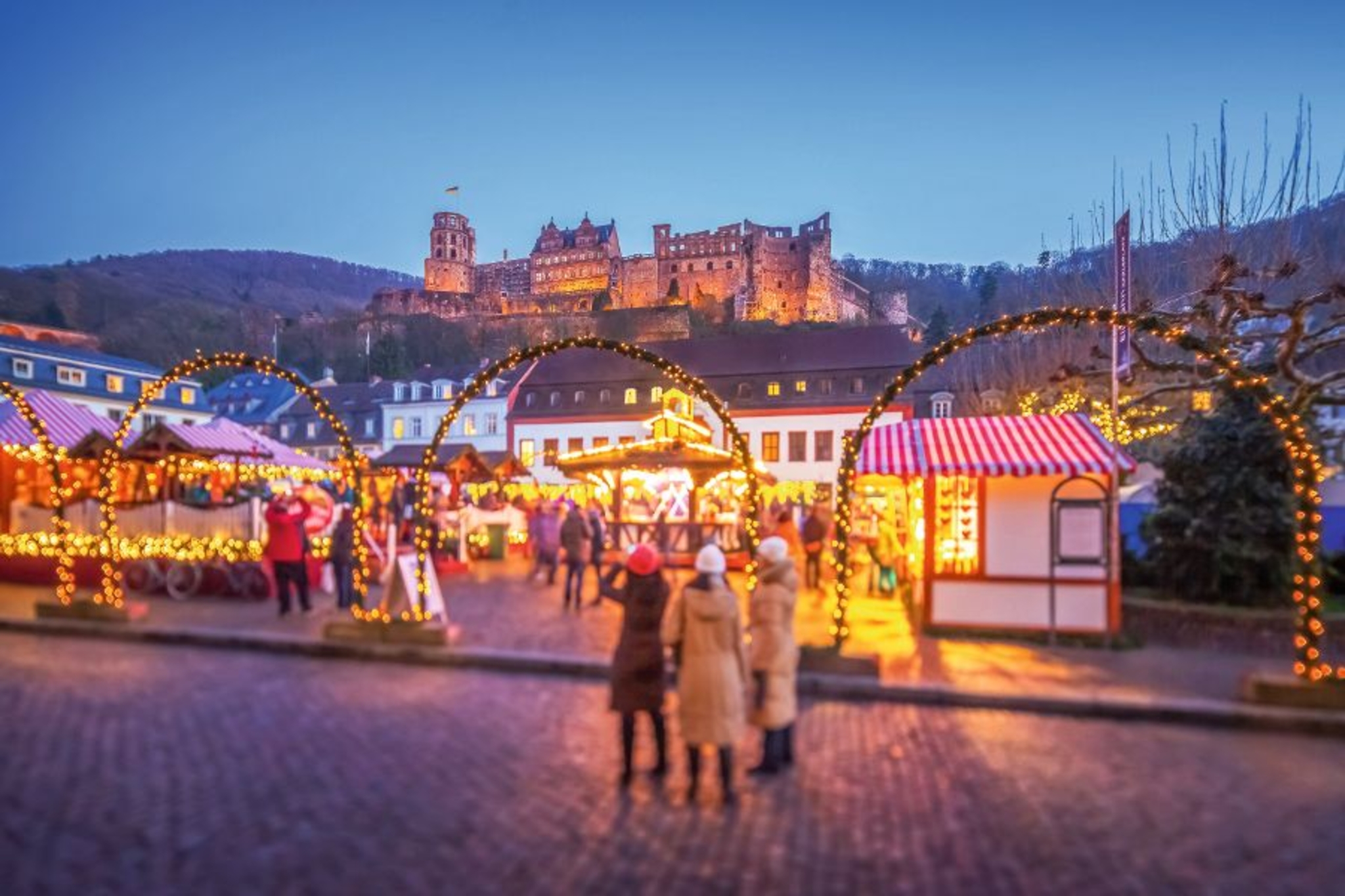 Weihnachtsmarkt in Heidelberg auf dem Universitätsplatz Weihnachtsmarkt in Heidelberg auf dem Universitätsplatz Bild