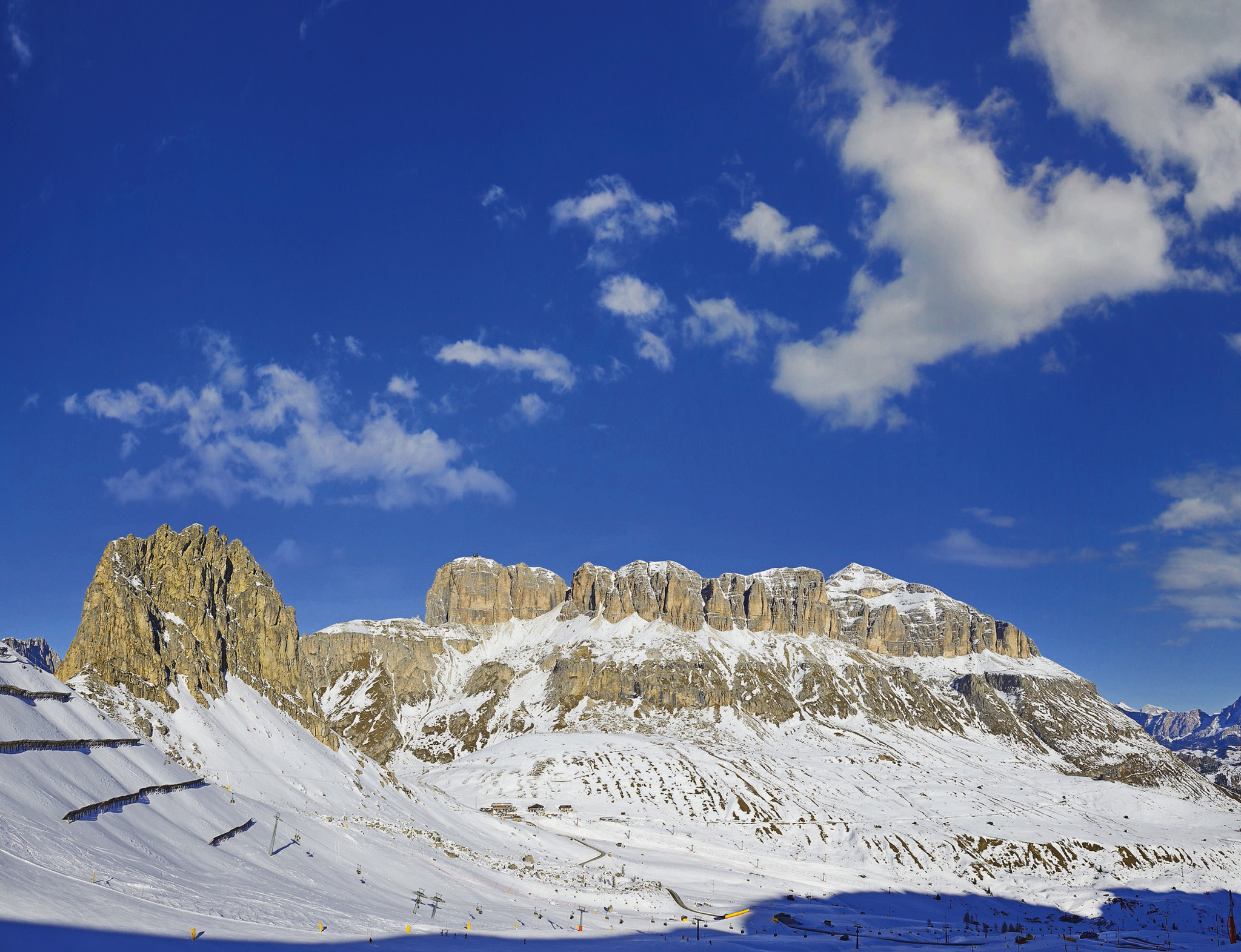 Berggruppe Sella in den Dolomiten Bild