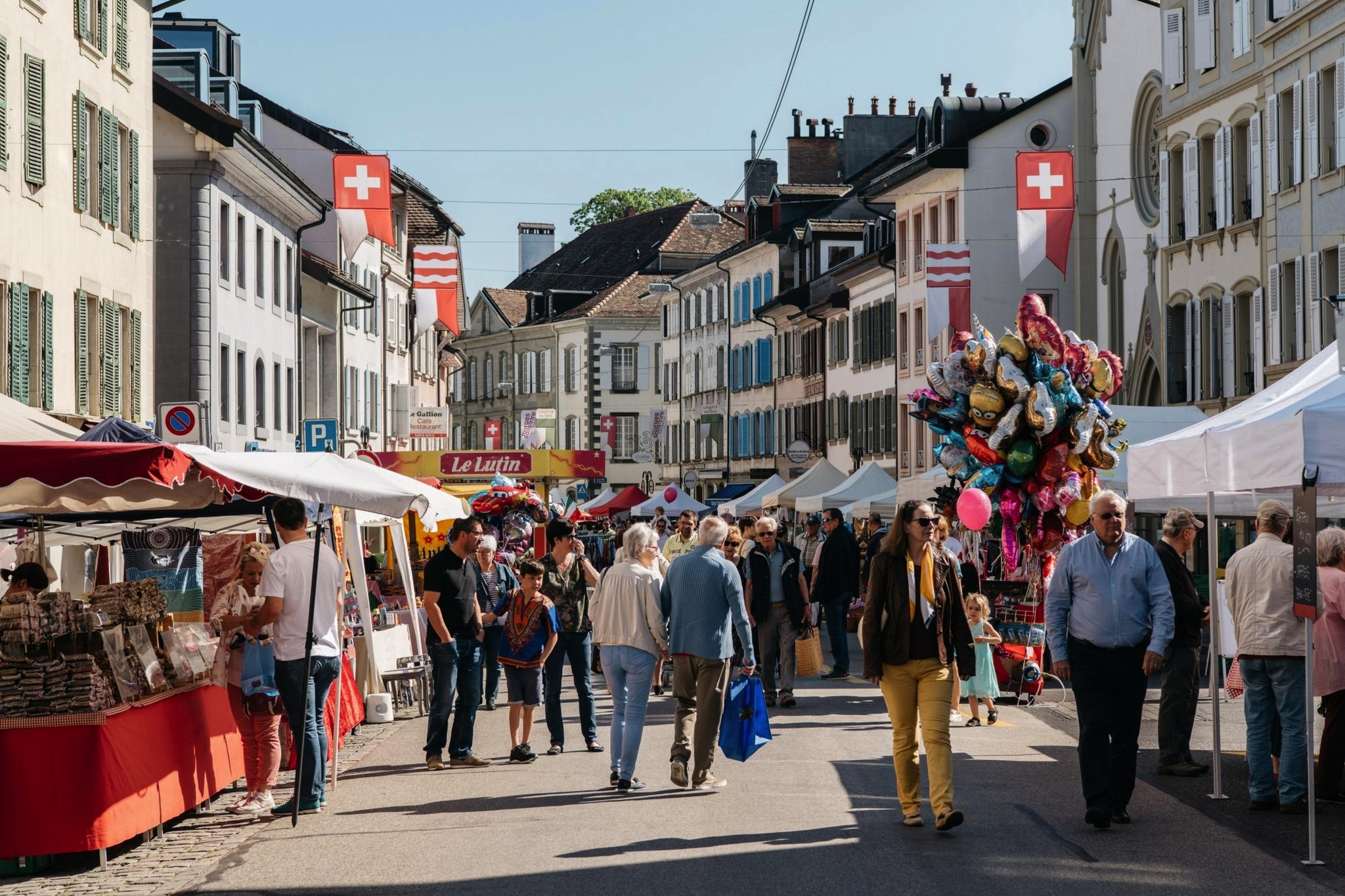 Grosser Frühlingsmarkt in Morges Bild