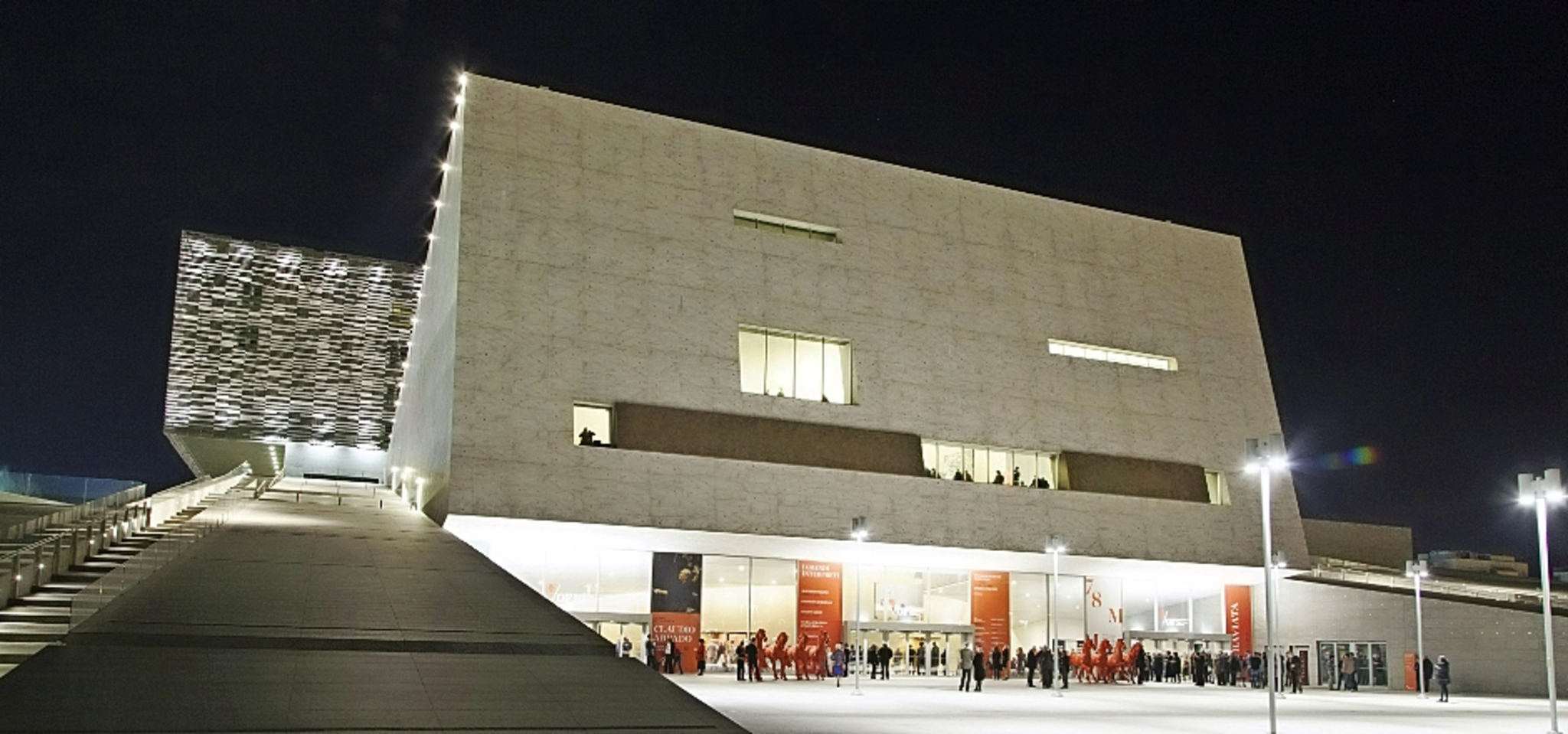 Neues Opernhaus Florenz Bild