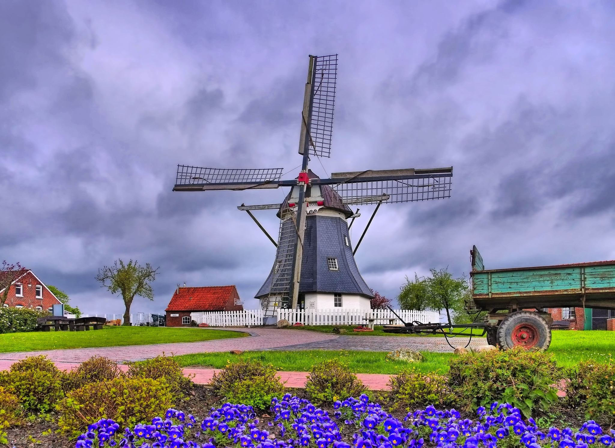 Windmühle in Ostfriesland Bild