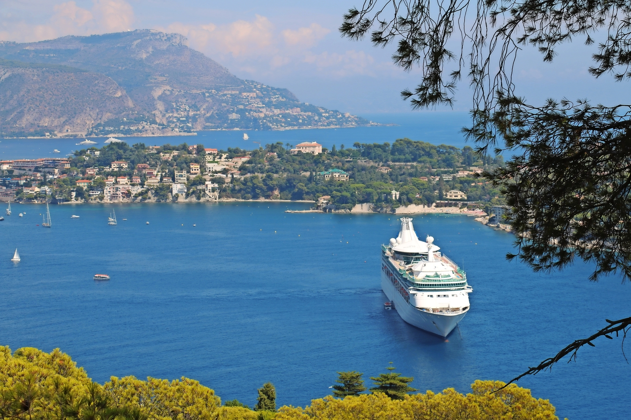 Blick auf Cap Ferrat mit der Villa Rothschild Bild