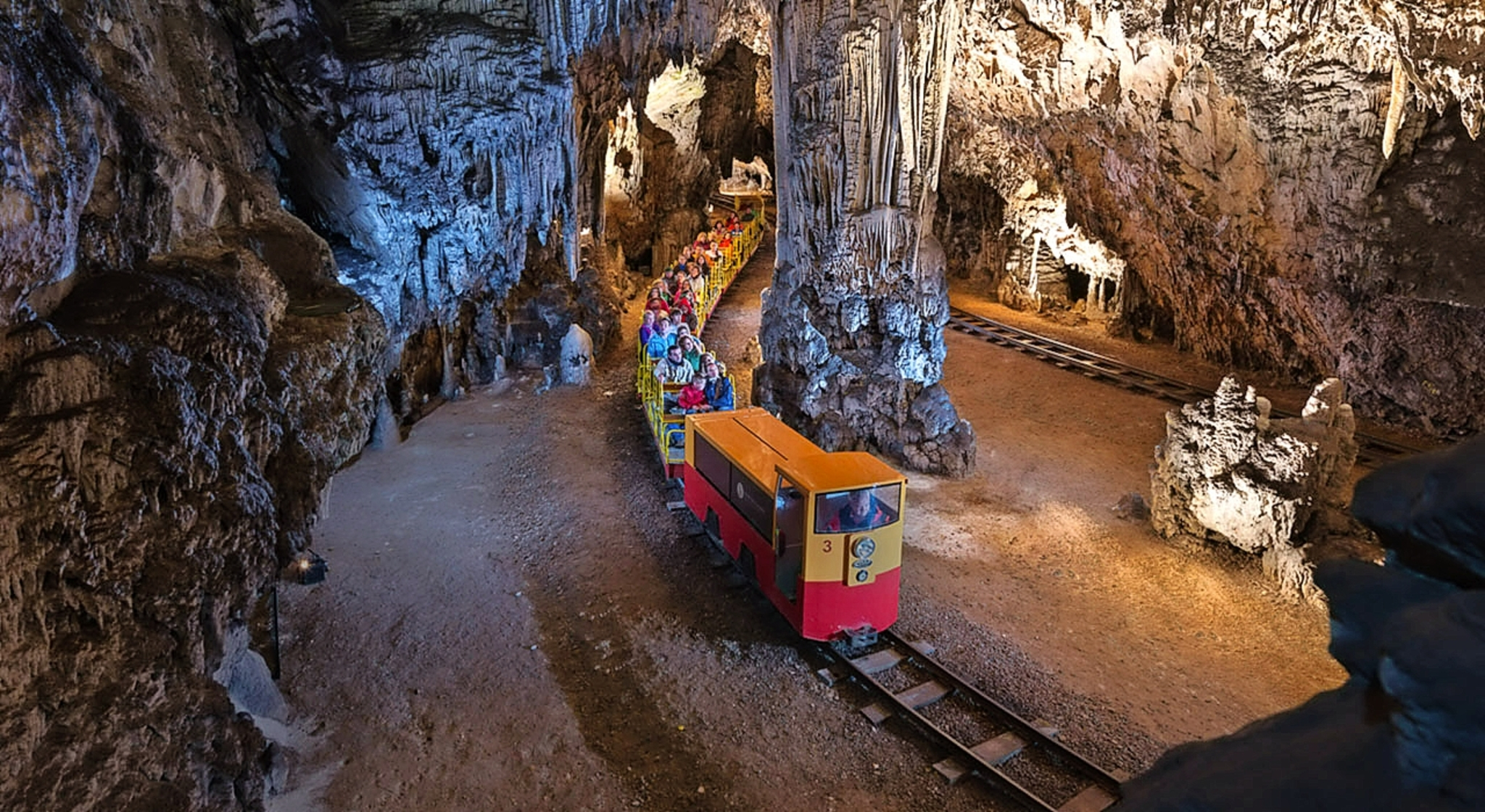 Postojna Grotte,  Zug Bild